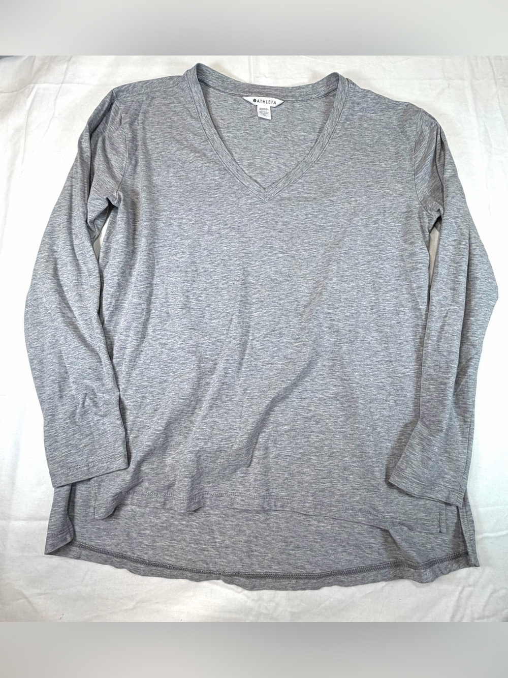 Athleta Light Heather Gray Long Sleeve V-Neck Tee